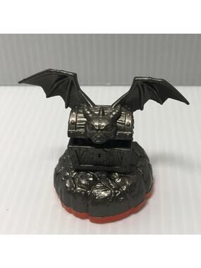 2011 Activision Skylanders Giants Platinum Treasure Chest